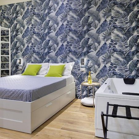 Live Suite Napoli Zewnętrze zdjęcie