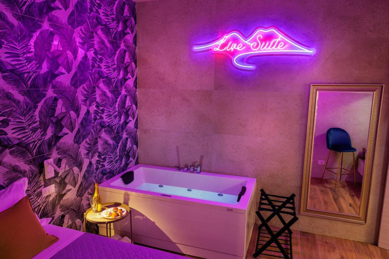 Live Suite Napoli Zewnętrze zdjęcie