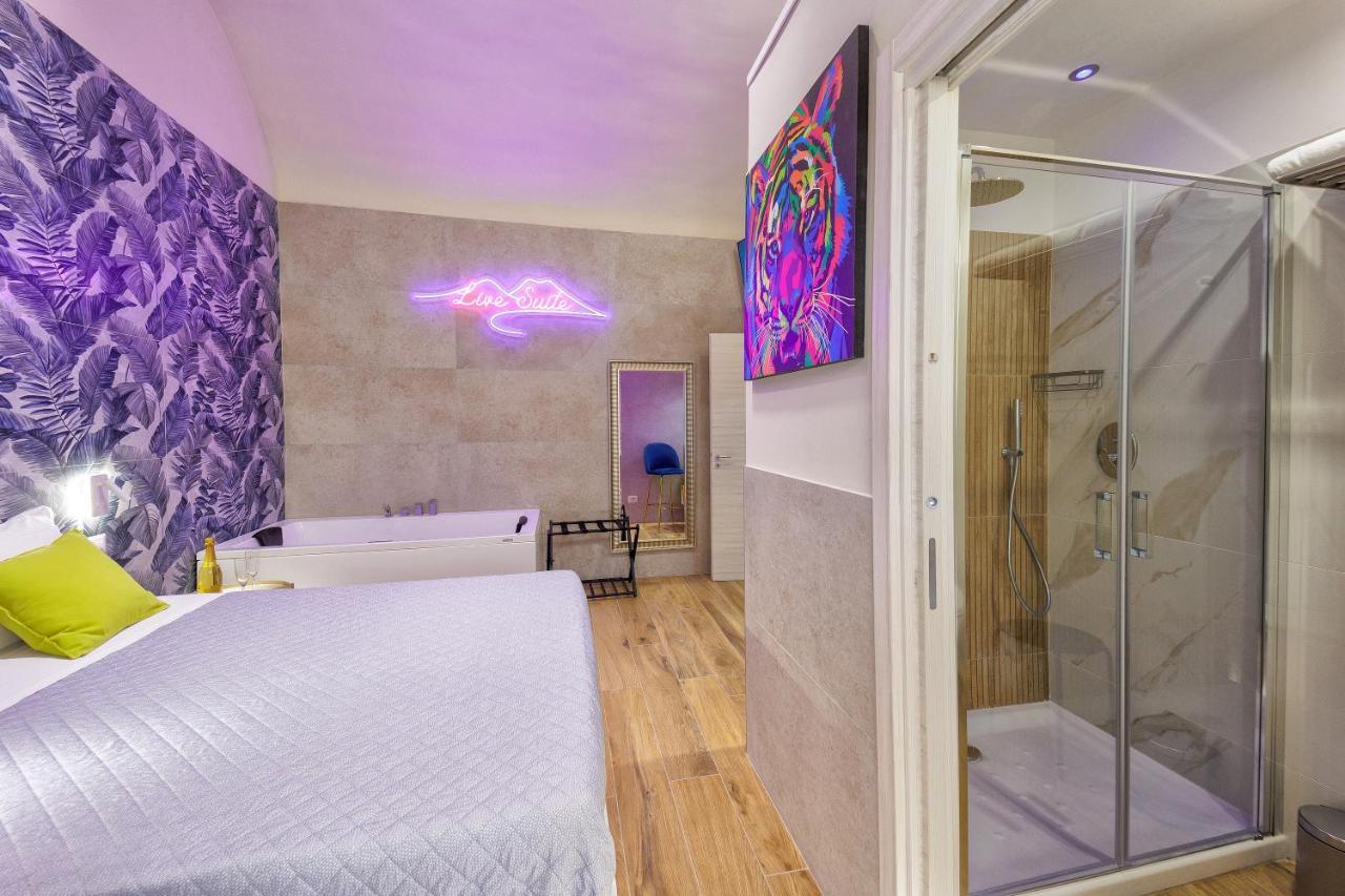 Live Suite Napoli Zewnętrze zdjęcie