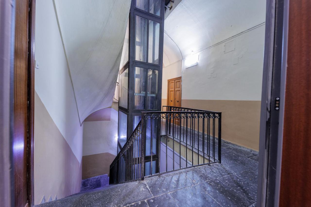 Live Suite Napoli Zewnętrze zdjęcie
