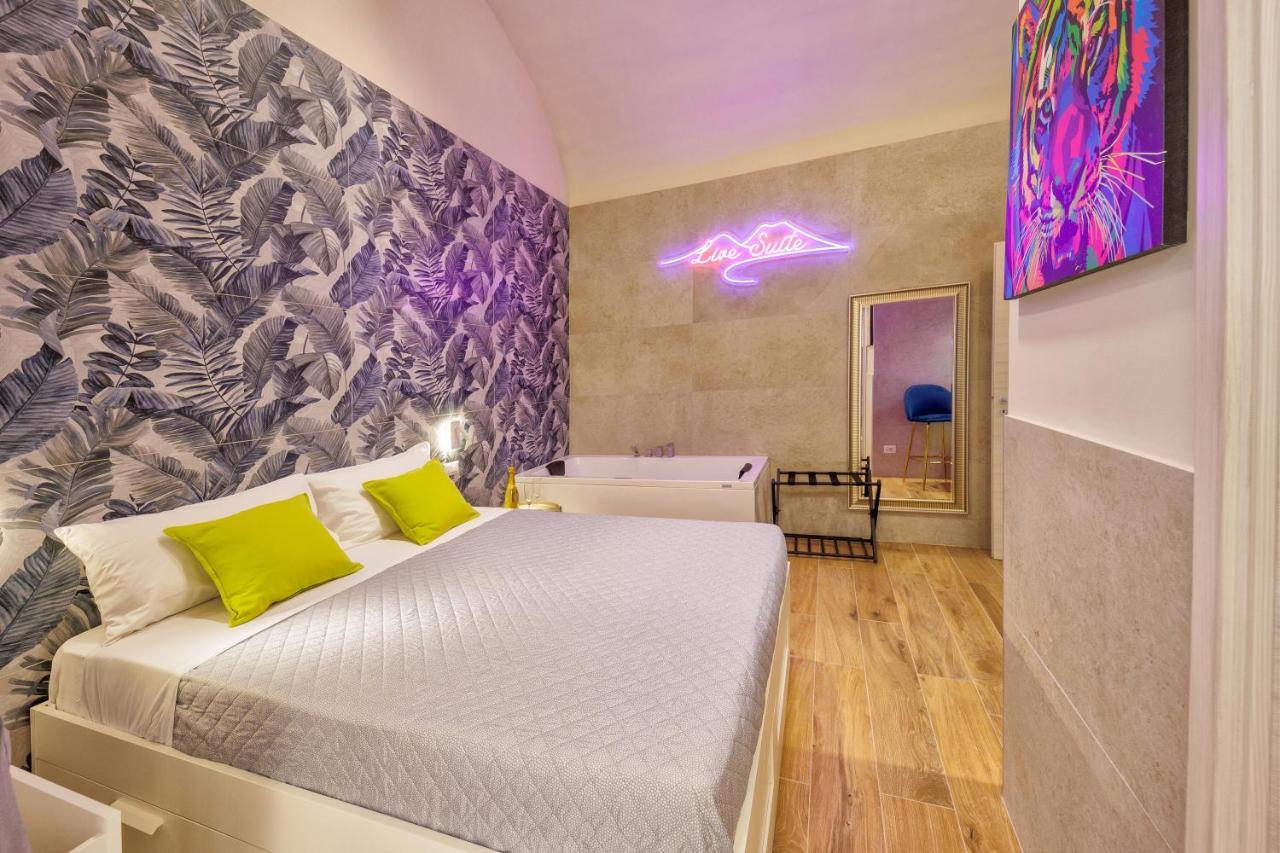 Live Suite Napoli Zewnętrze zdjęcie